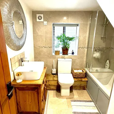 Homestay Swallow Barn *