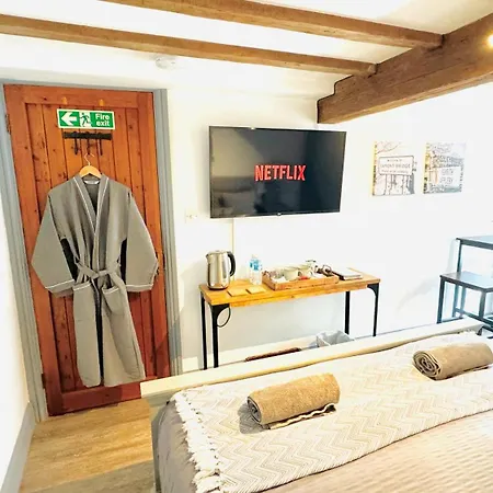 Homestay Swallow Barn *